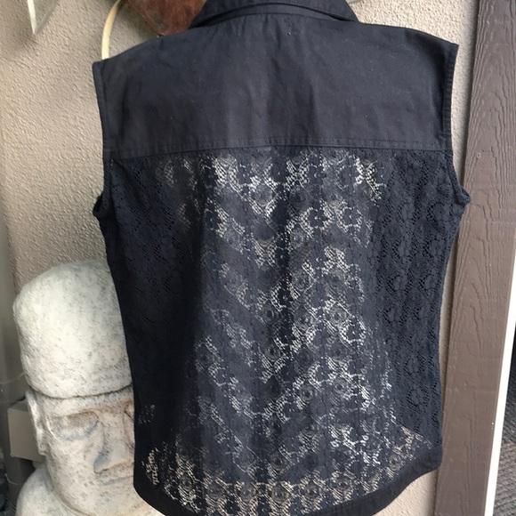 🕶Black Denim vest with lace detail on back - Picture 5 of 13